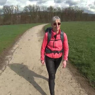 Irene Baum beim Wandern