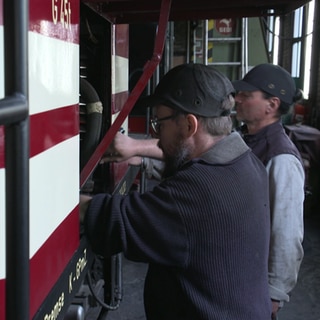 2 Zugtüftler an der historischen Lokomotive aus den 1950er Jahren.