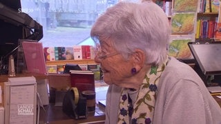 93-jährige Buchhändlerin