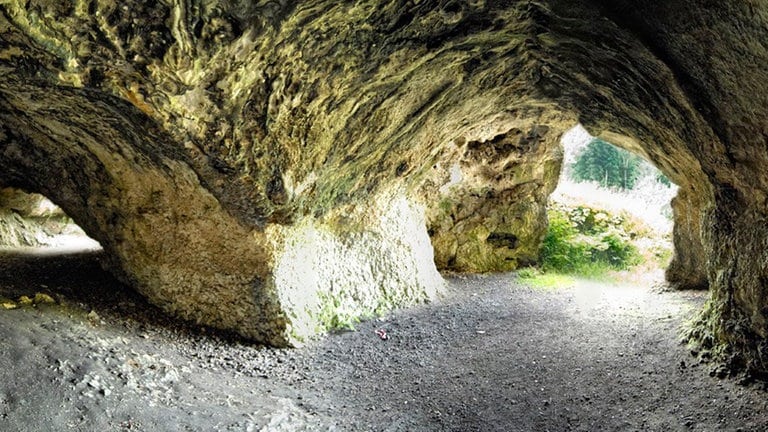 Vogelherdhöhle