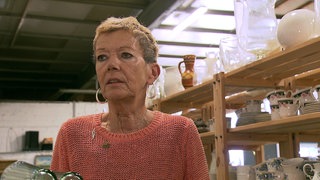 Brigitte Keil arbeitet im Recyclingkaufhaus Edingen