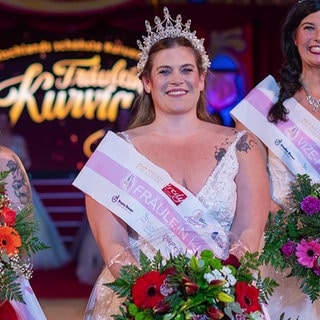 Fräulein Kurvig Gewinnerin Franziska Herb und zwei weitere Frauen