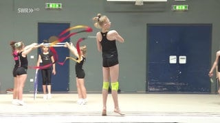 14-jährige Zwillinge in der Rhythmischen Sportgymnastik