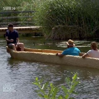 Boote bauen wie in der Steinzeit