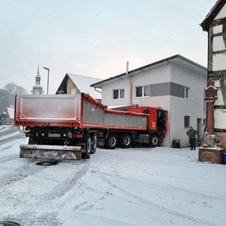 LKW rast in Wohnhaus