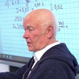 81. Jähriger Mathelehrer Volker Hoffmann