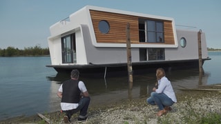 Hausboot auf dem Rhein