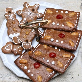 Klassischer Lebkuchen mit Verzierung