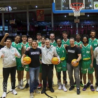 Die Hoehner mit Koblenzer Basketballmannschaft