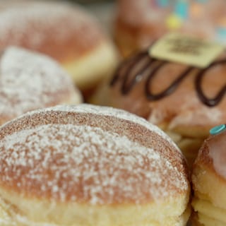 Kreppel, Berliner, Krapfen - an Fastnacht hat das Fettgebäck Tradition