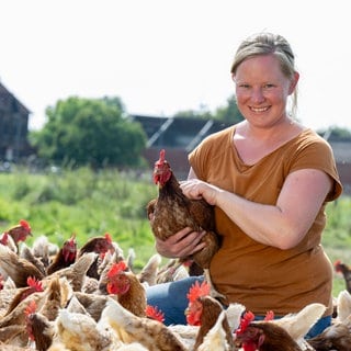 Stephie Bönniger: Gemeinsam mit Ehemann Finn züchtet sie Hühner auf dem Steveshof am Niederrhein nahe Krefeld.