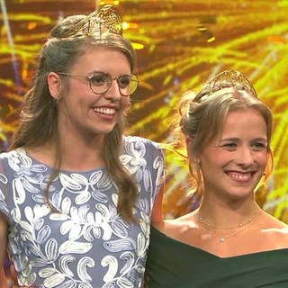 Drei Finalistinnen beim Finale zur Wahl der Deutschen Weinkönigin 2023