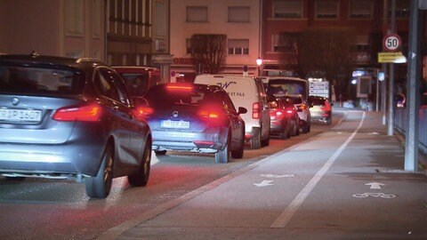 Immer mehr Menschen pendeln zur Arbeit nach Luxemburg - viele im Auto.