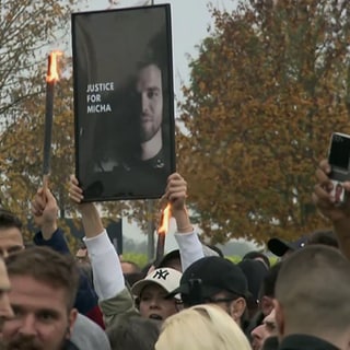 Proteste vor Militärgericht