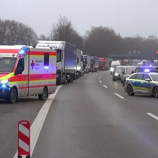 Rettungsgasse auf der Autobahn füt Einsatzkräfte