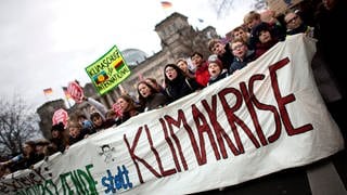 "Scheuer: Verkehrswende statt Klimakrise" - Fridays for Future-Demonstration am 29.11.2019 vor dem Berliner Reichstag