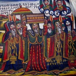 Die äthiopisch-orthodoxe Kirche behauptet, die Bundeslade oder Tabot in Axum (Aksum), unweit der Grenze zu Eritrea, zu besitzen