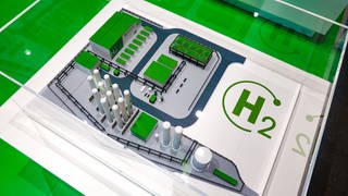 Grünen Wasserstoff. In der Kleinstadt Puertollano im Süden Spaniens soll Europas größte Fabrik für klimafreundlich produzierten Wasserstoff den Betrieb aufnehmen.