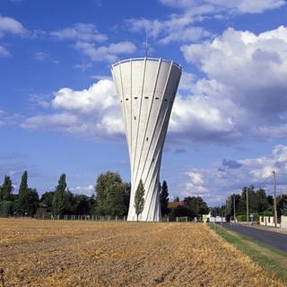 Wasserturm in der Gemeinde Les Essarts Le Roi in Frankreich