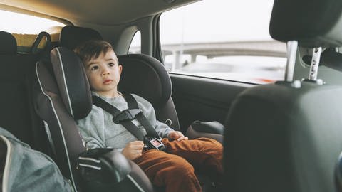 Kindersitz im Kraftfahrzeug - Verkehrssicherheit 2024