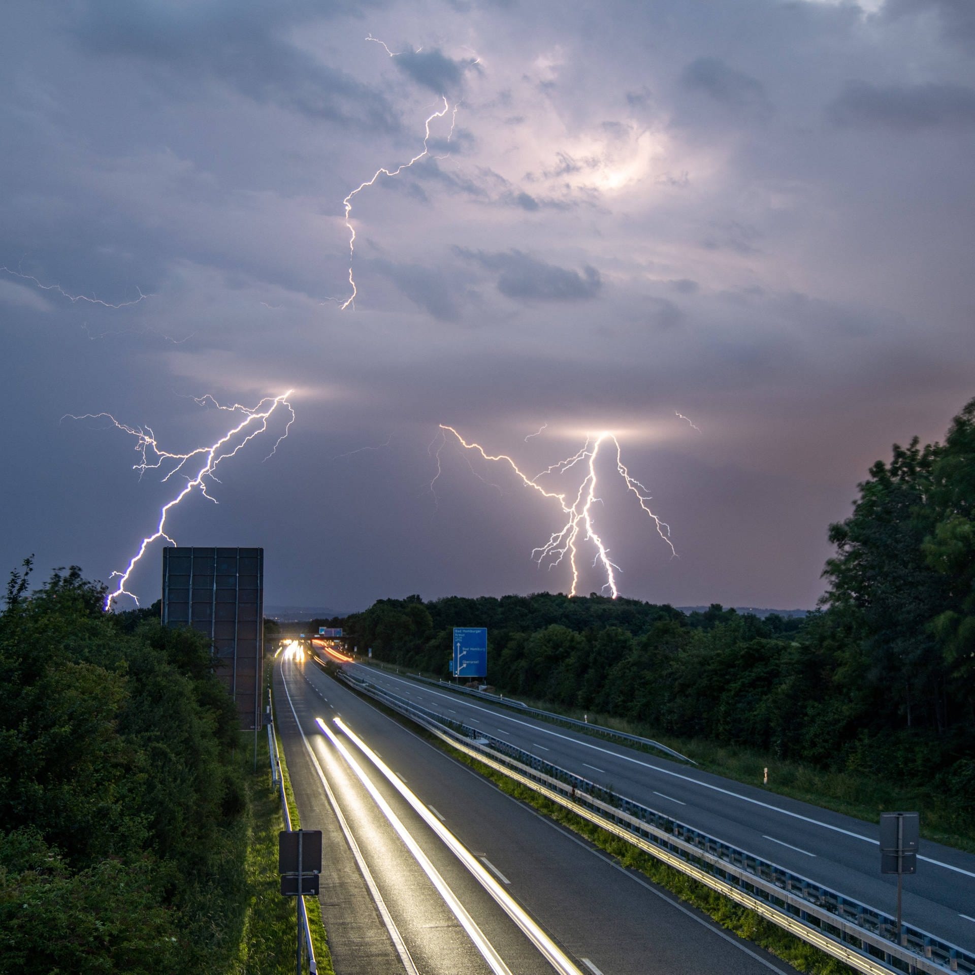 Gibt es Blitze aus heiterem Himmel?