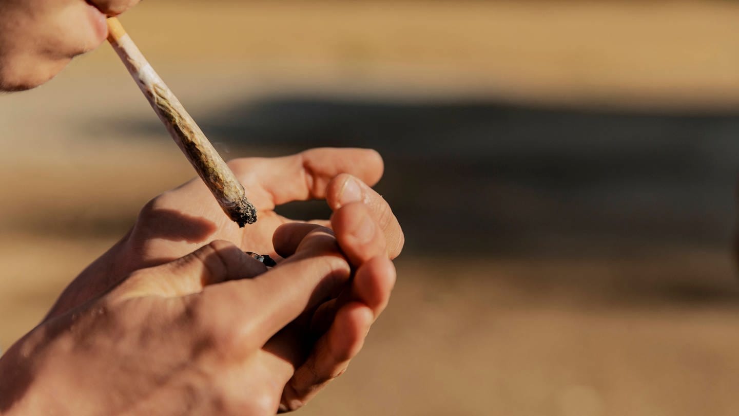 Ampel findet Kompromiss: Cannabis bald legal? – PRO und CONTRA