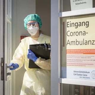 Die Risikobewertung durch das neuartige Corona-Virus ist hochgestuft worden. Auch weil Gesundheitseinrichtungen und Krankenhäuser bereits an ihre Grenzen kommen. 