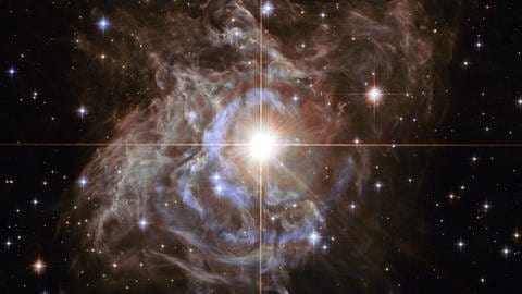 Aufnahme des Hubble-Teleskops vom Stern RS Puppis, einem Cepheiden, dessen Licht pulsiert
