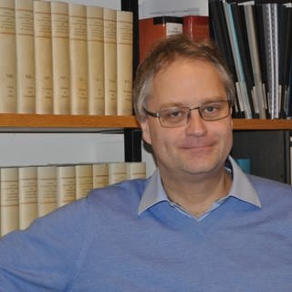 Der Tübinger Historiker Mischa Meier erhält für seine Erkenntnisse zur Spätantike den mit mit 2,5 Millionen Euro dotierten Leibnizpreis.
