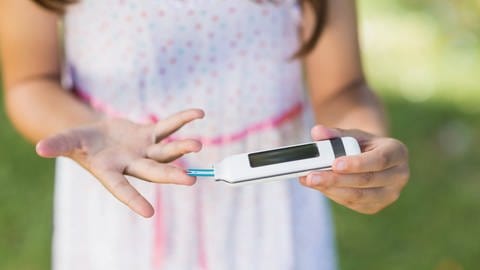 Immer mehr Kinder sind bereits in jungen Jahren von Diabetes Typ2 oder Bluthochdruck betroffen. Mit einem gesünderen Lebensstil wäre das vielleicht zu vermeiden gewesen.