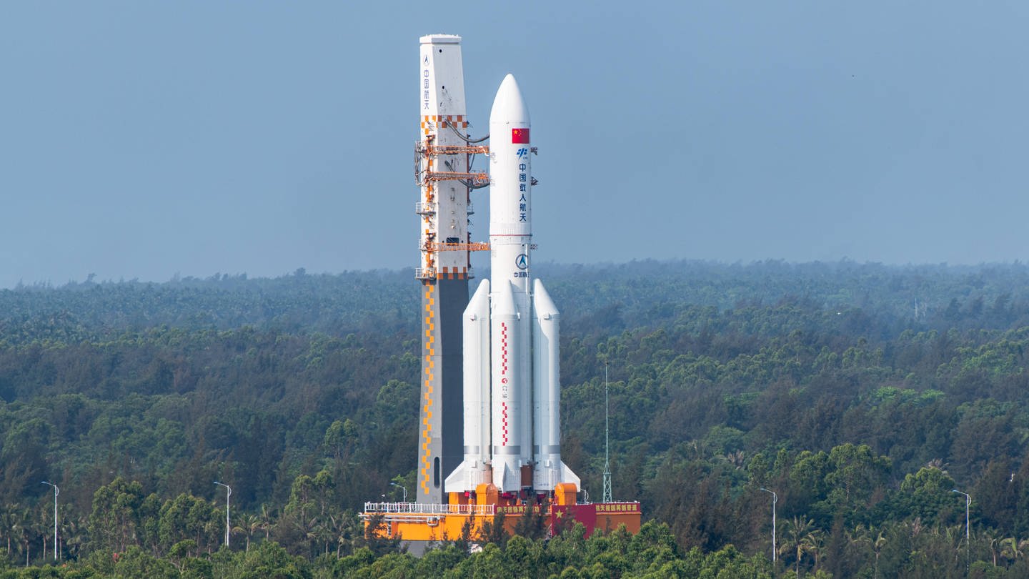 China, Langer-Marsch-5B-Rakete in Wenchang WENCHANG, CHINA