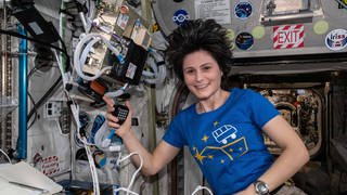 Die ESA Astronautin Samantha Cristoforetti auf der Internationalen Raumstation