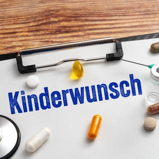 Reproduktionsmedizin und Kinderwunsch: Derzeit wird in Deutschland darüber beraten, wie Eizellspende bzw. Leihmutterschaft erlaubt werden soll. Spenderin und Empängerin.