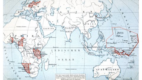 Das Bild zeigt eine Weltkarte, auf der die ehemaligen deutschen Kolonien markiert sind.