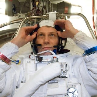 Der ehemalige ESA-Astronaut Thomas Reiter feiert seinen 65. Geburtstag.