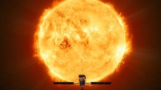 Solar Orbiter wird so nahe wie möglich an die Sonne heranfliegen. Dabei ist die Hitze die größte Herausforderung.