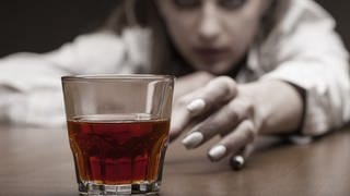 Erleichtert das Narkosemittel Ketamin den Ausstieg aus der Alkoholsucht?