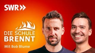 Ferdinand Stebner und Bob Blume auf dem Podcast-Cover von "Die Schule brennt – der Bildungspodcast mit Bob Blume"