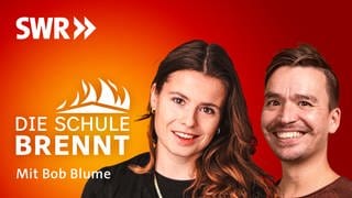 Luisa Neubauer und Bob Blume auf dem Podcast-Cover von "Die Schule brennt – Mit Bob Blume"