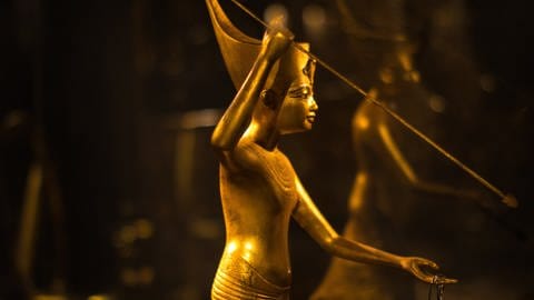 Die ägytische Frau mit Schnittverletzungen am Schädel war möglicherweise eine Kriegerin | Statue einer ägyptischen Kriegerin