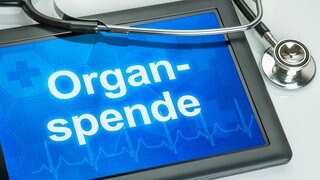 Acht Bundesländer wollen eine Widerspruchslösung bei der Organspende. Beschränkt das die Entscheidungsfreiheit von Bürger*innen, oder ist die Widerspruchslösung fairer als die jetzige Zustimmungslösung? Ein Kommentar