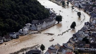 Überschwemmung von Häusern im Ahrtal, tags: Hochwasserschutz, 100 Jahren, Ideen