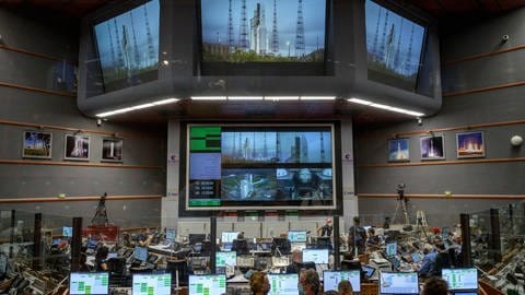 Europas Weltraumbahnhof beim Start der Ariane 5 Rakete