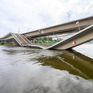 eingestürzte Brücke in Dresden