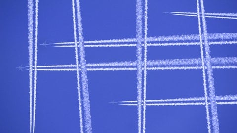 Chemtrails von Flugzeugen die Geoengineering betreiben