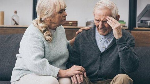 Mit der Abnehmspritze lässt sich neusten Erkenntnissen zufolge auch Alzheimer vorbeugen - sowohl indirekt, indem Risikofaktoren wie Bluthochdruck entgegen gewirkt wird, als auch direkt, indem das Mittel auf Entzündungvorgänge im Gehirn wirkt.