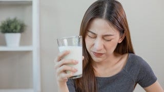 Zu viel Milch könnte unserem Herzen schaden und Herzerkrankungen begünstigen. Das wurde in einer neuen Studie bei Frauen beobachtet.