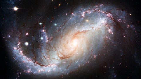 Unsere Milchstraße ist älter als gedacht. Einige Sterne sind mehr als 13 Milliarden Jahre alt, sie entstanden in den ersten Wochen des kosmischen Kalenders.