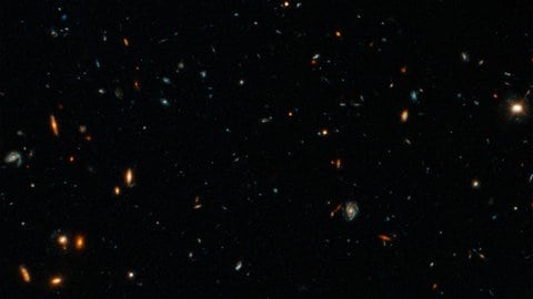 Im Universum gibt es unzählige Galaxien, wie dieses Bild des Hubble-Weltraumteleskops zeigt. 