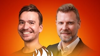 Christian Stöcker und Bob Blume auf dem Podcast-Cover von "Die Schule brennt – Mit Bob Blume"